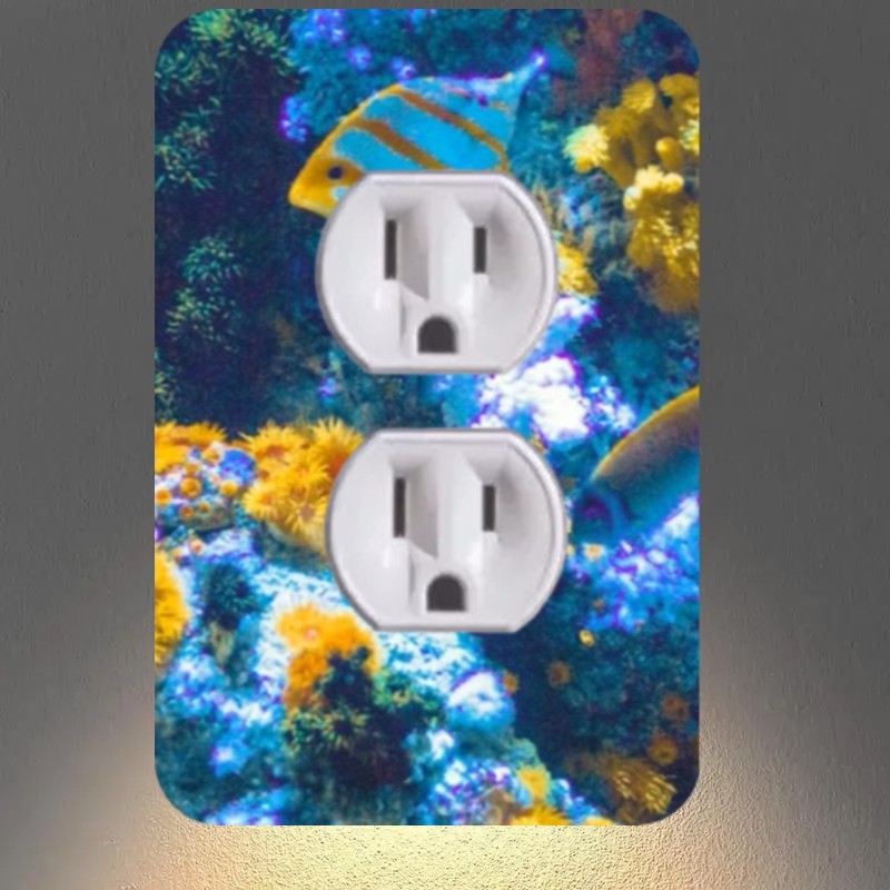 Aquarium Outlet Nightlight Covers With Buit In Led Bulbs & Child Safety Plugs.